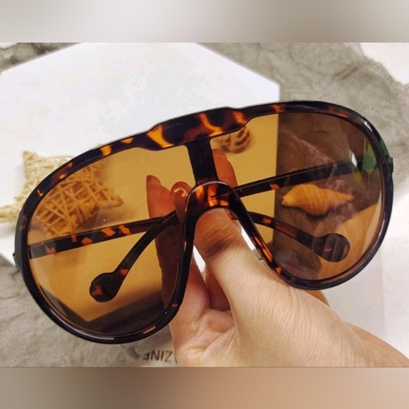 Sunglasses - Picture 1 of 1